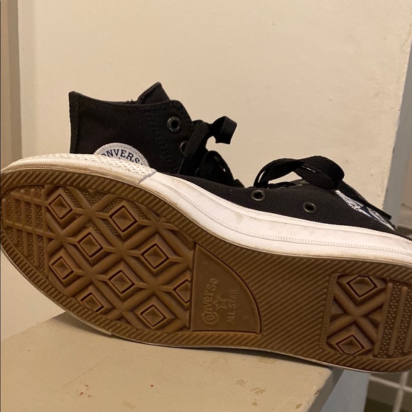 Converse - Picture 2 of 2